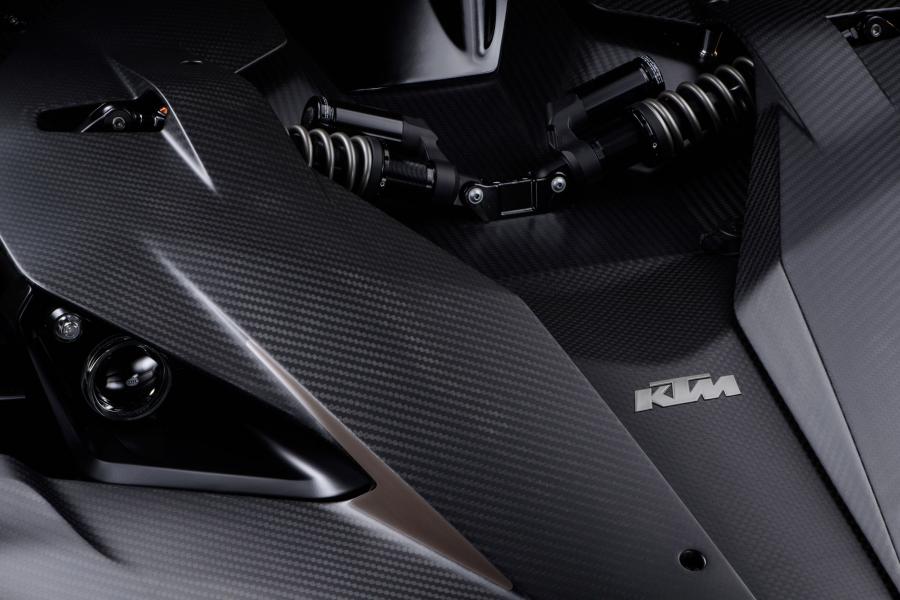 Детали экстерьера KTM X-Bow GT Black Edition 2016 года  (фото 9 из 10)
